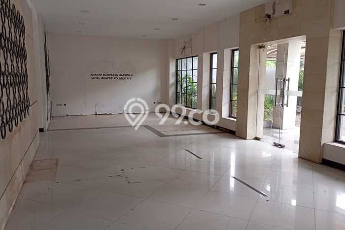 Sewa Rumah Strategis LT 870m2 / LB 630m2 di Surabaya Kota, Surabaya Sewa Rumah Strategis LT 870m2 / LB 630m2 di Surabaya Kota, Surabaya