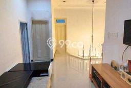 Rumah Elit Modern Tanpa Renovasi di Pakuwon Surabaya Rumah Elit Modern Tanpa Renovasi di Pakuwon Surabaya
