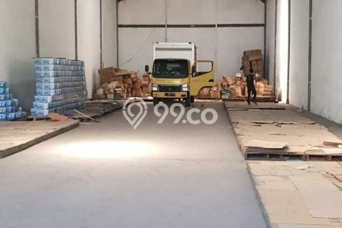 Disewakan Gudang di Kawasan Ramai Margomulyo Luas 480m2 Disewakan Gudang di Kawasan Ramai Margomulyo Luas 480m2