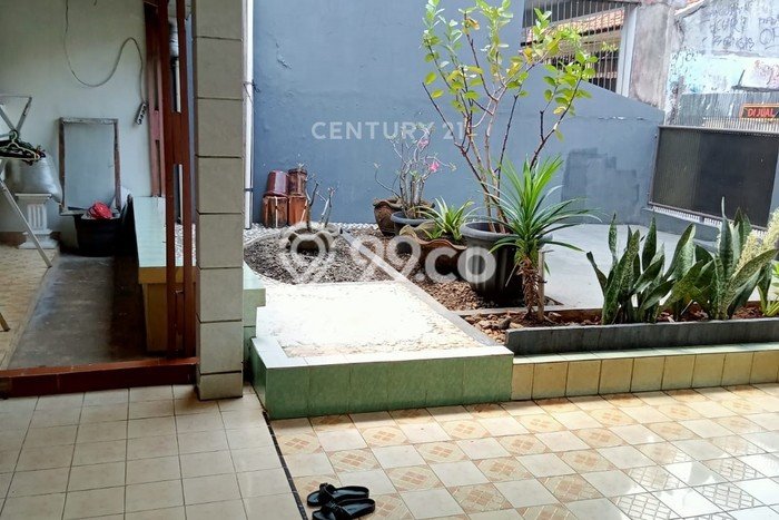 Hunian Cantik Minimalis Lb 120m2 di Ciputat, Tangerang Selatan Hunian Cantik Minimalis Lb 120m2 di Ciputat, Tangerang Selatan