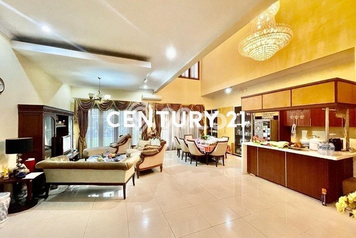 Best Deal Hunian Premium Ideal dan Luas di Menteng, Jakarta Pusat Best Deal Hunian Premium Ideal dan Luas di Menteng, Jakarta Pusat