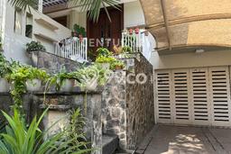 Rumah Luxury Modern Tanpa Renovasi di Jati Padang Jakarta Selatan Rumah Luxury Modern Tanpa Renovasi di Jati Padang Jakarta Selatan