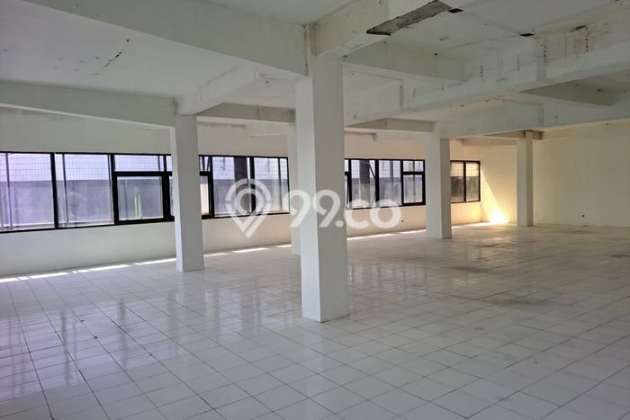 HARGA SPESIAL! Ruko Kawasan Surabaya Kota, Luas 500m2m², Jalan Utama HARGA SPESIAL! Ruko Kawasan Surabaya Kota, Luas 500m2m², Jalan Utama
