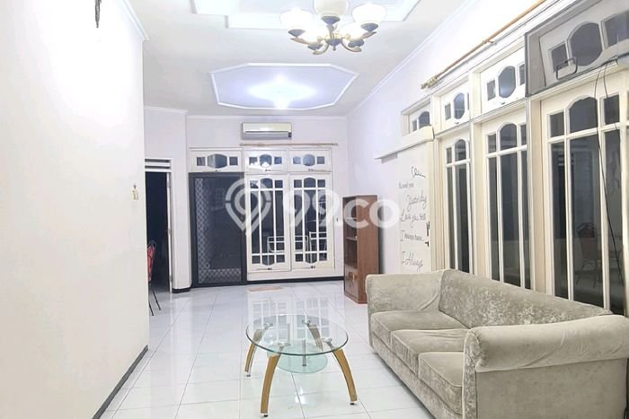 Rumah Kontrakan Surabaya LT 216m2 LB 180m2 Area Surabaya Kota Rumah Kontrakan Surabaya LT 216m2 LB 180m2 Area Surabaya Kota