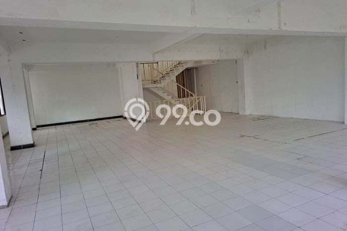 HARGA SPESIAL! Ruko Kawasan Surabaya Kota, Luas 500m2m², Jalan Utama HARGA SPESIAL! Ruko Kawasan Surabaya Kota, Luas 500m2m², Jalan Utama