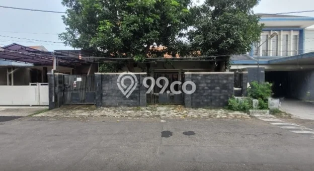 Hunian Nyaman Asri 4 KT Siap Pakai di Manyar Surabaya Hunian Nyaman Asri 4 KT Siap Pakai di Manyar Surabaya