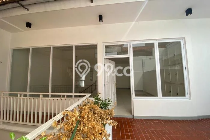 Rumah Sewa Jakarta Barat LT 198m2 LB 350m2 Kawasan Tanjung Duren Utara Rumah Sewa Jakarta Barat LT 198m2 LB 350m2 Kawasan Tanjung Duren Utara