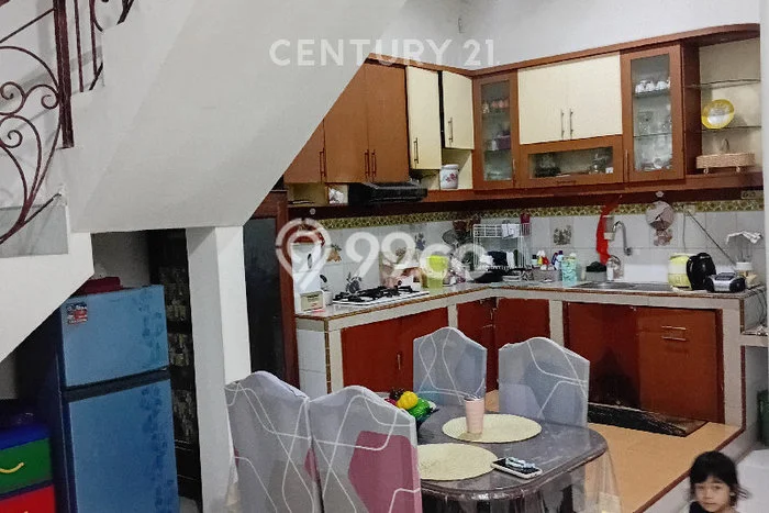 Hunian Cantik Minimalis Lb 200m2 di Pedurungan, Semarang Hunian Cantik Minimalis Lb 200m2 di Pedurungan, Semarang