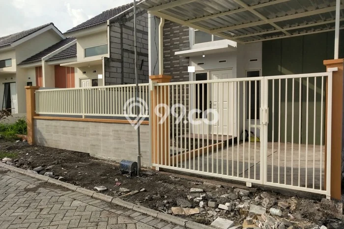 Rumah area Menganti, 1 KM, Lingkungan Strategis, Luas 104m2m² Bangunan 42m2m² Rumah area Menganti, 1 KM, Lingkungan Strategis, Luas 104m2m² Bangunan 42m2m²