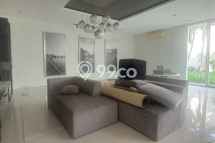 Dijual Hunian Mewah dengan Fasilitas Sekitar Lengkap di Wiyung, Surabaya Dijual Hunian Mewah dengan Fasilitas Sekitar Lengkap di Wiyung, Surabaya