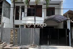 Rumah Strategis Modern Lb 150m2 di Tambaksari, Surabaya Rumah Strategis Modern Lb 150m2 di Tambaksari, Surabaya