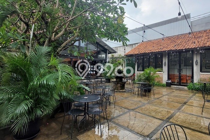 Komersial Bagus Dijual LB 300m2 Lokasi Strategis Jakarta Selatan Area Cocok untuk Berbisnis Komersial Bagus Dijual LB 300m2 Lokasi Strategis Jakarta Selatan Area Cocok untuk Berbisnis