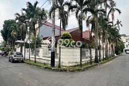 Rumah sewa siap pakai 3 Kamar Tidur di Pondok Indah, Jakarta Selatan Rumah sewa siap pakai 3 Kamar Tidur di Pondok Indah, Jakarta Selatan