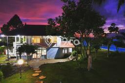 Rumah Elit Modern Tanpa Renovasi di Kota Sukabumi Sukabumi Rumah Elit Modern Tanpa Renovasi di Kota Sukabumi Sukabumi
