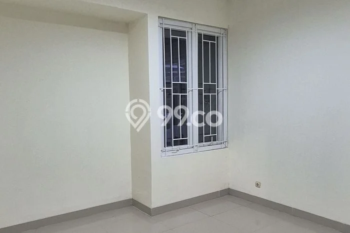 Rumah Luas Asri 4 KT Siap Huni di Citra Grand Jakarta Timur Rumah Luas Asri 4 KT Siap Huni di Citra Grand Jakarta Timur