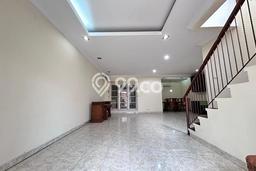 For Sale Hunian Rumah Terawat 3 KT di Raffles Hills, Jakarta Timur For Sale Hunian Rumah Terawat 3 KT di Raffles Hills, Jakarta Timur