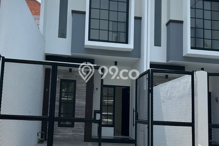 Dijual Rumah 3 Kamar Lokasi Ideal Bagus dan Strategis di Rungkut Dijual Rumah 3 Kamar Lokasi Ideal Bagus dan Strategis di Rungkut