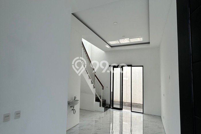 Dijual Rumah 3 Kamar Lokasi Ideal Bagus dan Strategis di Rungkut Dijual Rumah 3 Kamar Lokasi Ideal Bagus dan Strategis di Rungkut