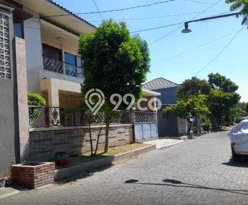 Rumah Luas Asri 4 KT Siap Huni di Margorejo Surabaya Rumah Luas Asri 4 KT Siap Huni di Margorejo Surabaya