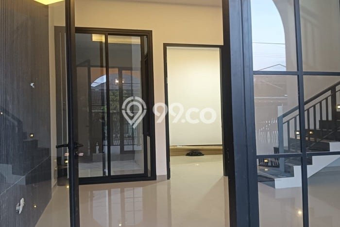 Rumah Modern 3 KT di Mulyosari Surabaya Unfurnished Rumah Modern 3 KT di Mulyosari Surabaya Unfurnished