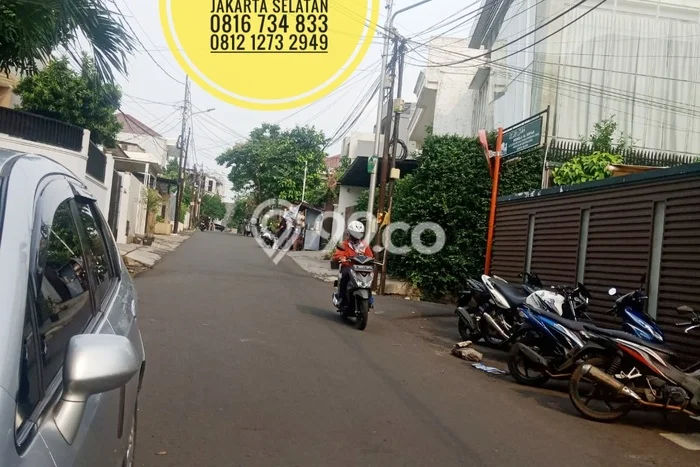 Jual Cepat Hunian Mewah Klasik di Jakarta Selatan Jual Cepat Hunian Mewah Klasik di Jakarta Selatan