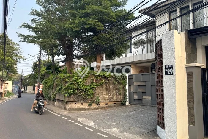 Rumah Mewah LB 1000m2 Siap Pakai Desain Elegan di Lebak Bulus, Jakarta Selatan Rumah Mewah LB 1000m2 Siap Pakai Desain Elegan di Lebak Bulus, Jakarta Selatan