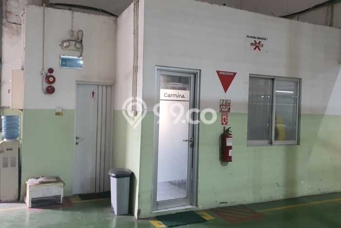 LOKASI PREMIUM! Gudang di Driyorejo, Luas 432m2m², Area Bisnis LOKASI PREMIUM! Gudang di Driyorejo, Luas 432m2m², Area Bisnis