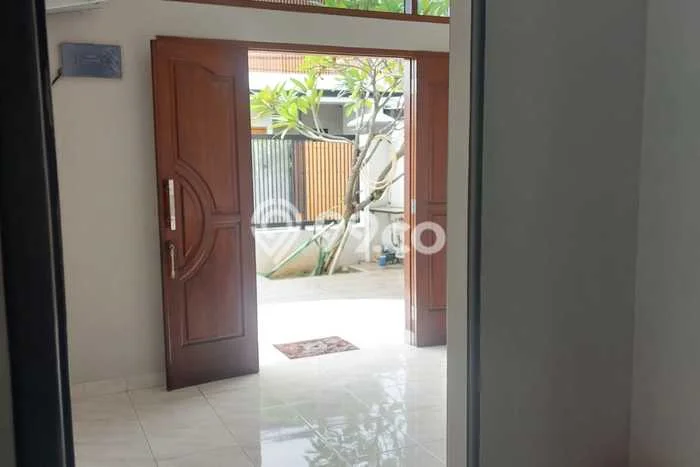 Hunian Mewah LB 176m2 Siap Huni Desain Elegan di Duta Garden, Tangerang Hunian Mewah LB 176m2 Siap Huni Desain Elegan di Duta Garden, Tangerang