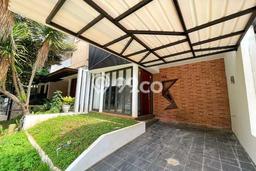 Hunian Mewah LB 120m2 Siap Huni Desain Elegan di Bintaro, Tangerang Selatan Hunian Mewah LB 120m2 Siap Huni Desain Elegan di Bintaro, Tangerang Selatan