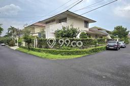 Bisa KPR! Rumah Asri area , Luas 457m2m² LB 251m2m² Bisa KPR! Rumah Asri area , Luas 457m2m² LB 251m2m²