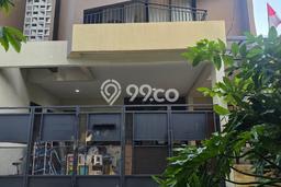 Rumah Modern 4 KT di Bintaro Tangerang Selatan Semi Furnished Rumah Modern 4 KT di Bintaro Tangerang Selatan Semi Furnished
