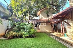 Rumah Mewah Siap Huni LT 857m2 di Kebayoran Baru, Jakarta Selatan Rumah Mewah Siap Huni LT 857m2 di Kebayoran Baru, Jakarta Selatan