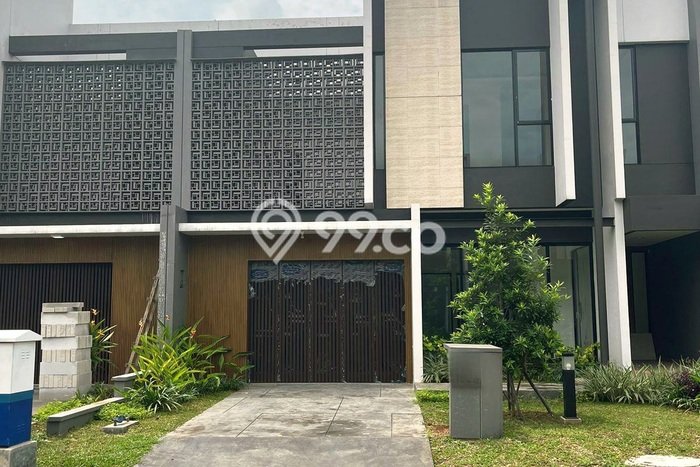 Dijual Rumah Luas Elegan Dengan View Eksklusif di Suvarna Sutera, Tangerang Dijual Rumah Luas Elegan Dengan View Eksklusif di Suvarna Sutera, Tangerang
