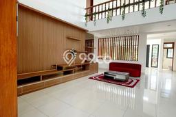 Ready to Use! Luxury House LT 768m2 Desain Modern di Pondok Indah Ready to Use! Luxury House LT 768m2 Desain Modern di Pondok Indah