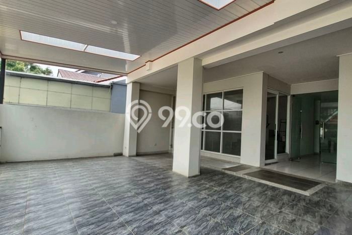 Dijual! Komersial di BSD City Tangerang LT 252m2 / LB 724m2 Kawasan Bisnis Dijual! Komersial di BSD City Tangerang LT 252m2 / LB 724m2 Kawasan Bisnis