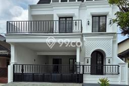 Rumah Luxury Modern Tanpa Renovasi di Bintaro Jakarta Selatan Rumah Luxury Modern Tanpa Renovasi di Bintaro Jakarta Selatan