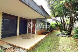 For Sale! Luxury House LT 756m2 Desain Elegan di Pondok Indah For Sale! Luxury House LT 756m2 Desain Elegan di Pondok Indah