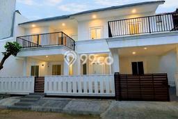 Rumah Luxury Modern Tanpa Renovasi di Villa Melati Mas Tangerang Selatan Rumah Luxury Modern Tanpa Renovasi di Villa Melati Mas Tangerang Selatan