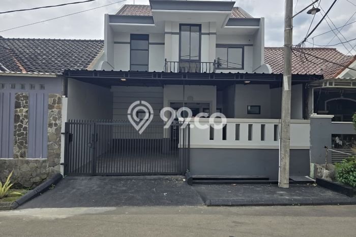 Dijual Rumah 4 Kamar Lokasi Ideal Bagus dan Strategis di BSD Dijual Rumah 4 Kamar Lokasi Ideal Bagus dan Strategis di BSD