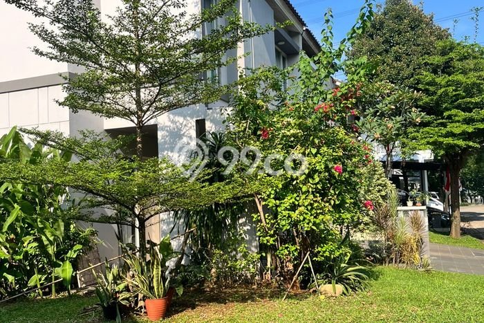 Hunian Elit LB 187m2 Siap Pakai Desain Elegan di Bintaro, Tangerang Selatan Hunian Elit LB 187m2 Siap Pakai Desain Elegan di Bintaro, Tangerang Selatan