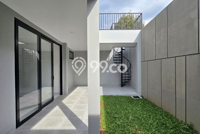 Jual Rumah Luas Elegan Dengan View Eksklusif di BSD City, Tangerang Jual Rumah Luas Elegan Dengan View Eksklusif di BSD City, Tangerang