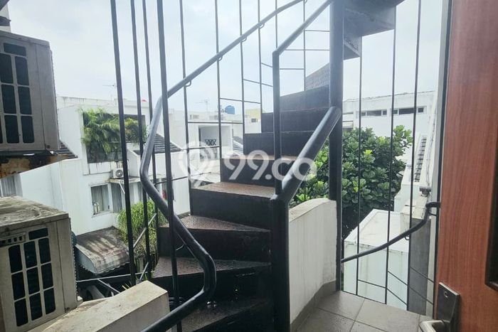 Hot Offer Hunian Premium Ideal dan Luas di Ciputat, Tangerang Selatan Hot Offer Hunian Premium Ideal dan Luas di Ciputat, Tangerang Selatan