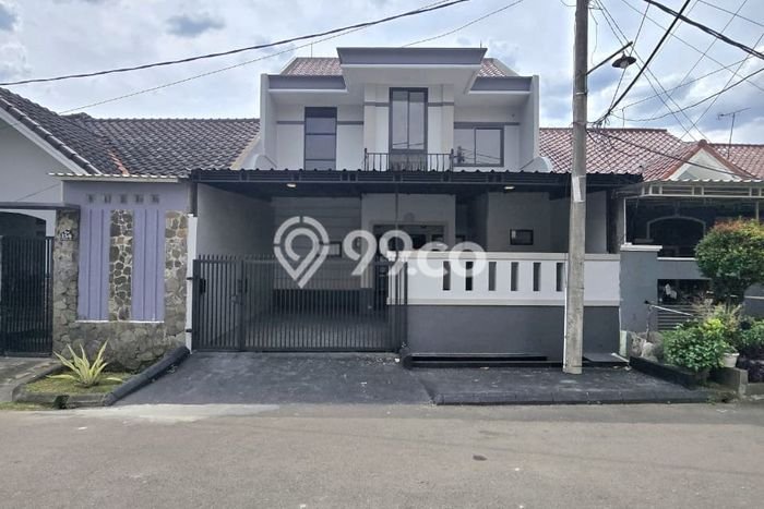 Dijual Rumah 4 Kamar Lokasi Ideal Bagus dan Strategis di BSD Dijual Rumah 4 Kamar Lokasi Ideal Bagus dan Strategis di BSD