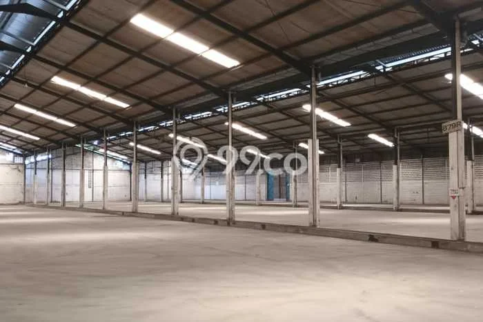 Unit Gudang Disewakan di Tangerang Kota di Area Ramai & Strategis Unit Gudang Disewakan di Tangerang Kota di Area Ramai & Strategis