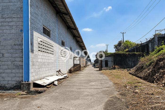 Unit Gudang Disewa Lokasi Balaraja, Tangerang Spesifikasi Luas Bangunan 1300m2 Unit Gudang Disewa Lokasi Balaraja, Tangerang Spesifikasi Luas Bangunan 1300m2