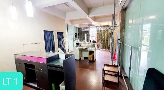 Ruko untuk Disewa di Pusat Surabaya Luas Bangunan 200m2 Ruko untuk Disewa di Pusat Surabaya Luas Bangunan 200m2