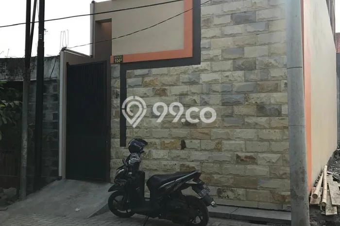 Kost Dijual Lokasi Rungkut, Surabaya, Spesifikasi 7 Kamar Tidur dan Luas 140m2 Kost Dijual Lokasi Rungkut, Surabaya, Spesifikasi 7 Kamar Tidur dan Luas 140m2