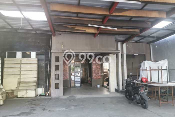 FOR RENT! Ruko di Surabaya Kota Cocok untuk Bisnis 450m2 FOR RENT! Ruko di Surabaya Kota Cocok untuk Bisnis 450m2