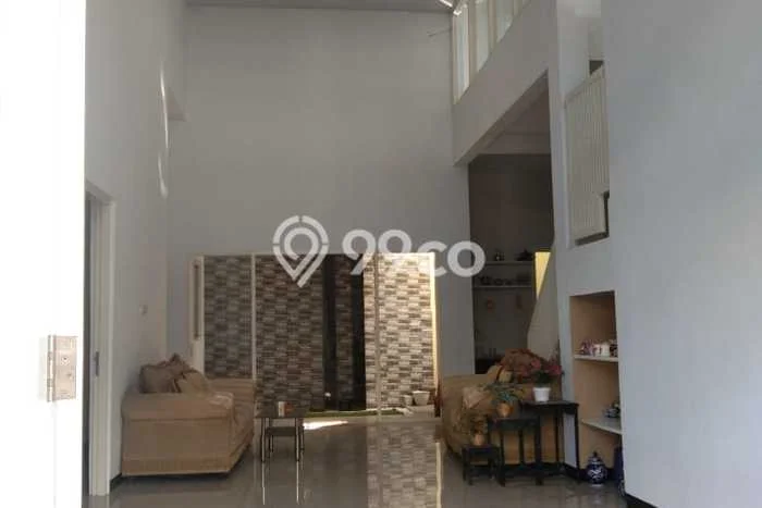 Lokasi strategis! Rumah siap huni disewakan di Waru LB 208m2 Lokasi strategis! Rumah siap huni disewakan di Waru LB 208m2