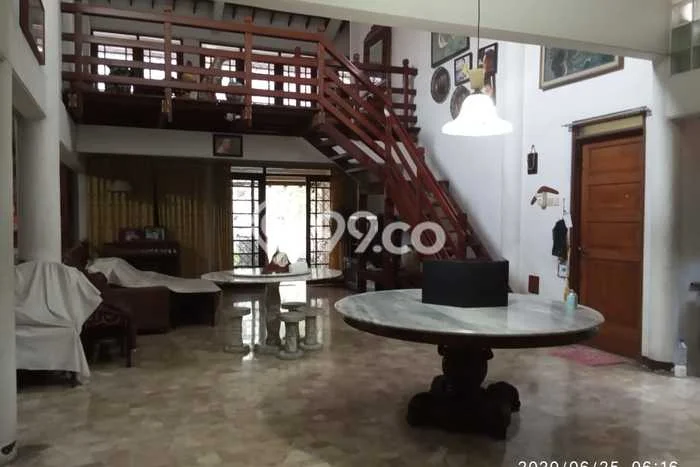 Rumah sewa siap pakai 5 Kamar Tidur di Surabaya Kota, Surabaya Rumah sewa siap pakai 5 Kamar Tidur di Surabaya Kota, Surabaya
